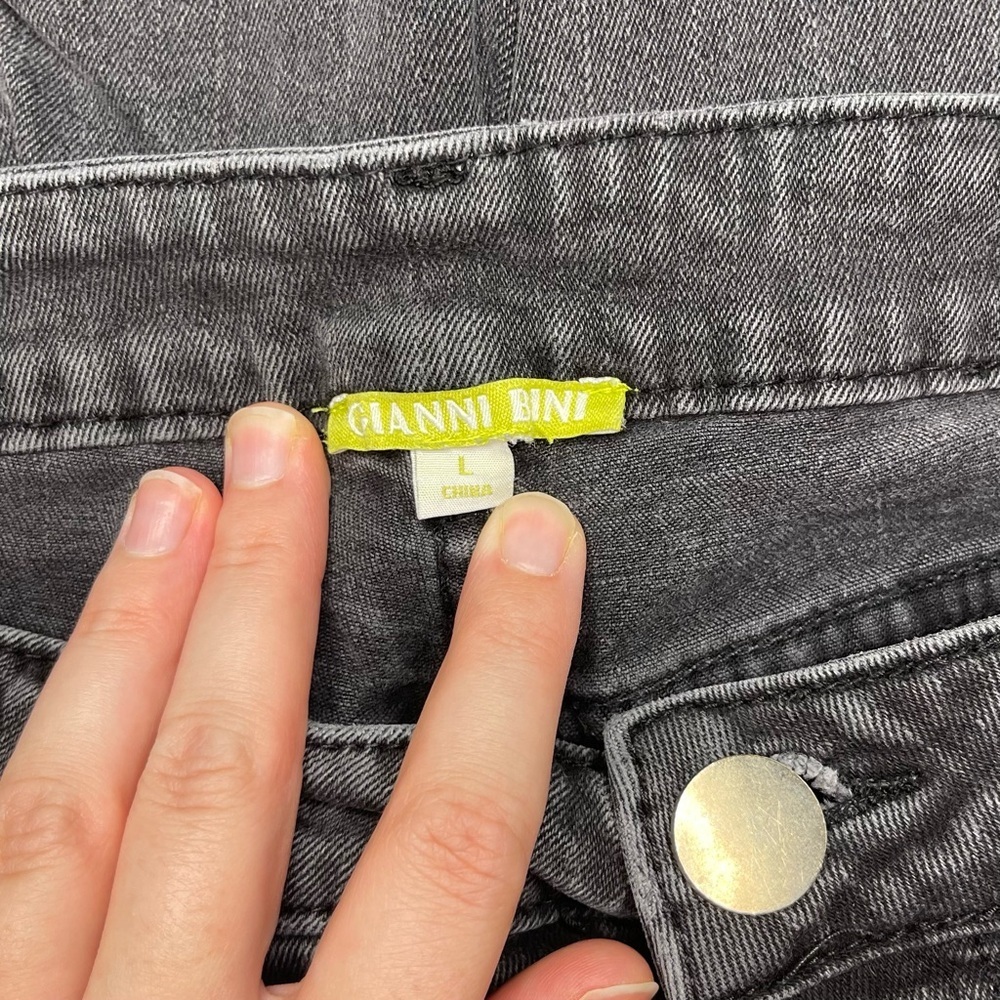 Gianni Bini Cropped Raw Hem Black Denim Jeans - Picture 4 of 4